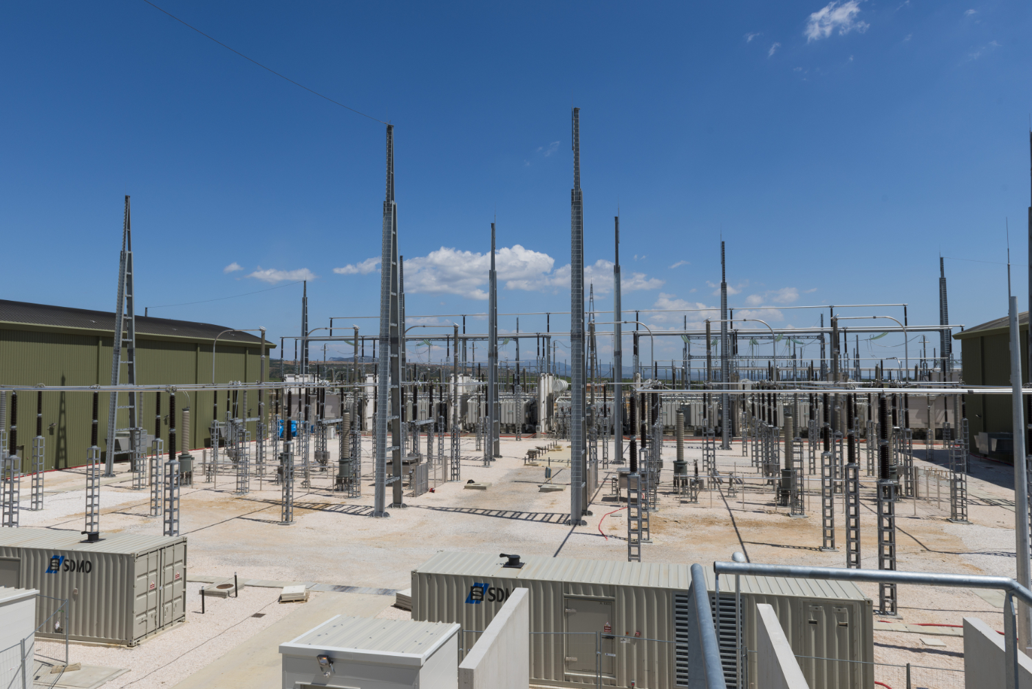 Tensions hautes : maitriser les contraintes du réseau avec l’ensemble des acteurs du système électrique