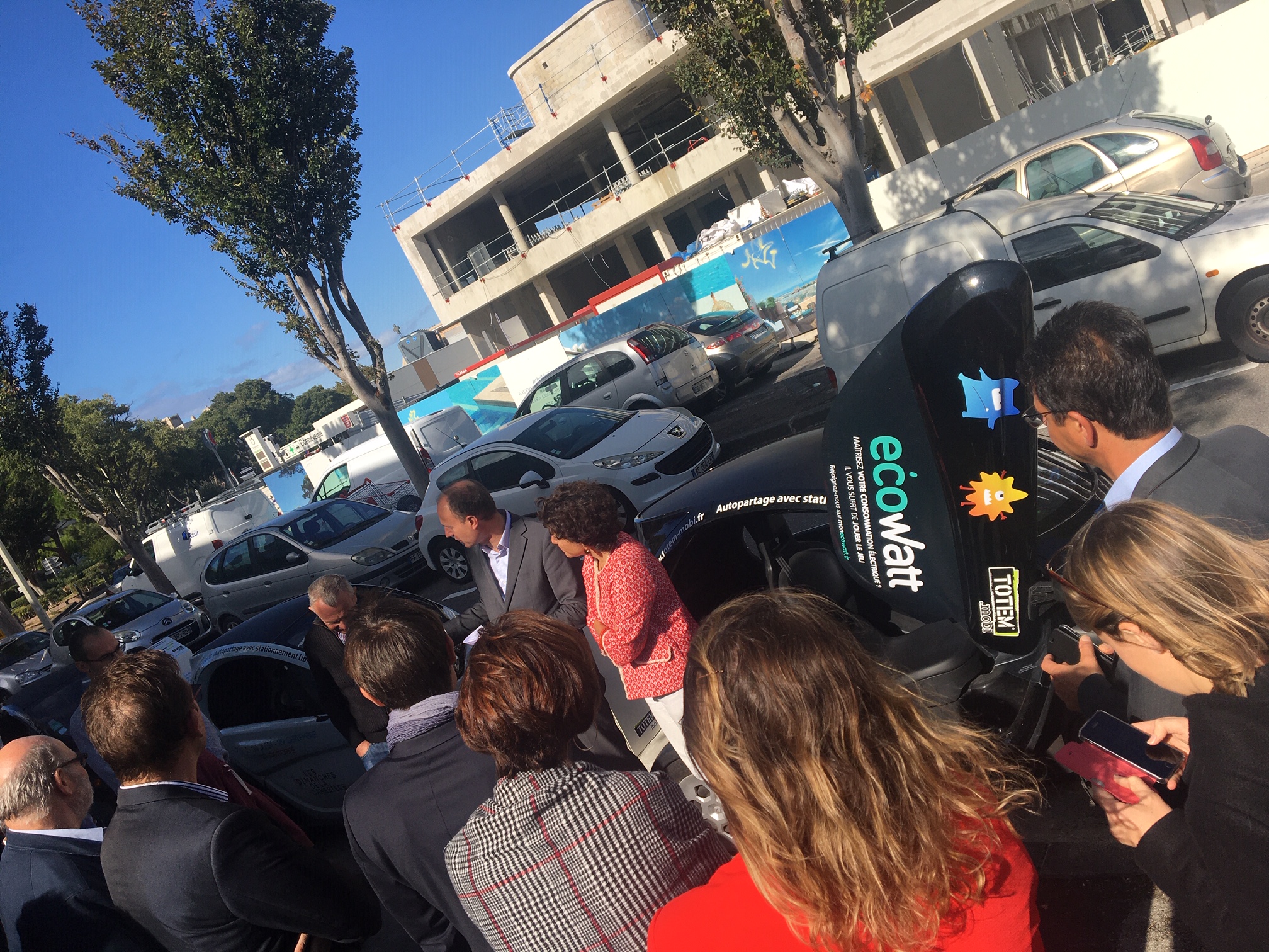 RTE ET TOTEM-MOBI INAUGURENT TROIS BORNES DE RECHARGE POUR VÉHICULES ÉLECTRIQUES À MARSEILLE