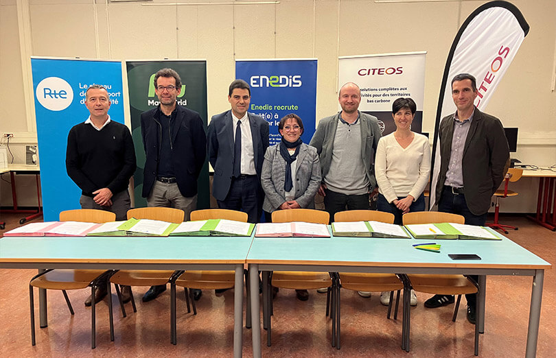 Classe « réseaux électriques » au lycée Françoise Dolto à Fontanil-Cornillon (38) - Vignette