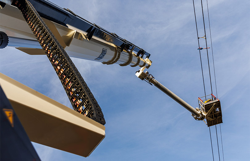 RTE Méditerranée expérimente la nouvelle plateforme élévatrice pour des travaux sous tension - Vignette