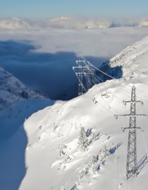 Ouvrage RTE sous la neige