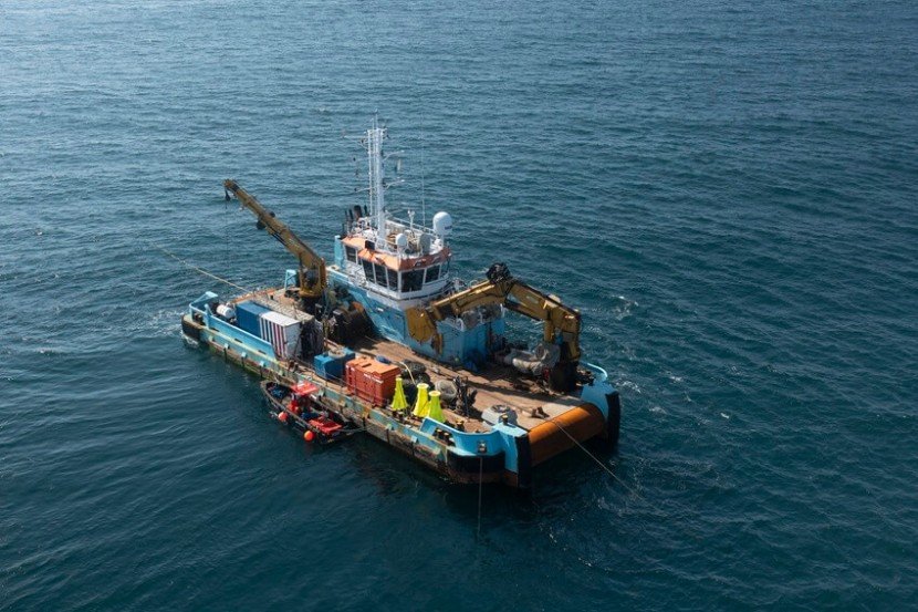 Photo d'un bateau dans le Golfe de Gascogne à l'occasion des travaux en mer