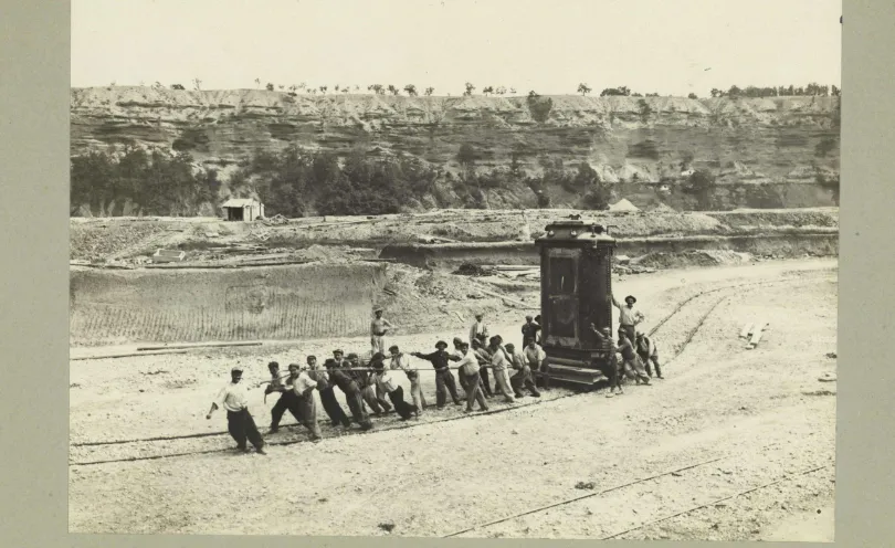 Photo du transport d'un transformateur en 1908