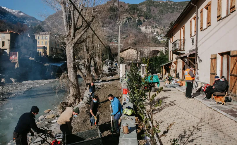 Tempête Alex : les salariés RTE aux côtés des habitants sinistrés