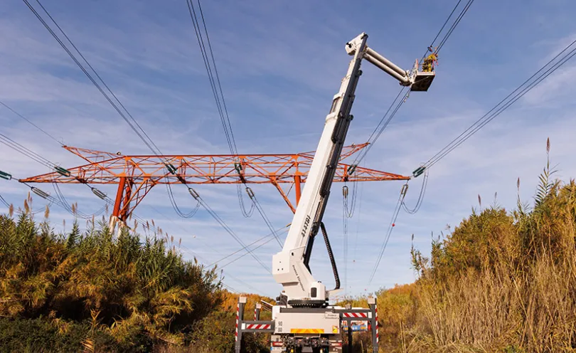 RTE Méditerranée expérimente la nouvelle plateforme élévatrice pour des travaux sous tension - Photo 4