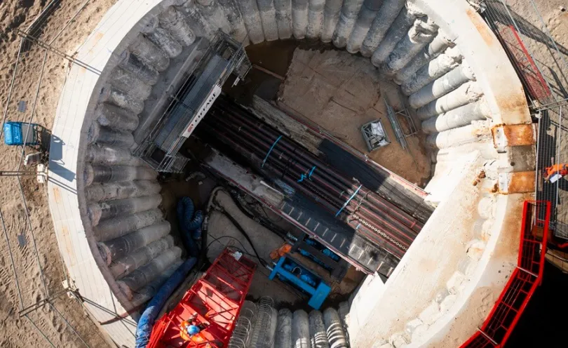 Installation des fourreaux dans le micro-tunnel au Porge