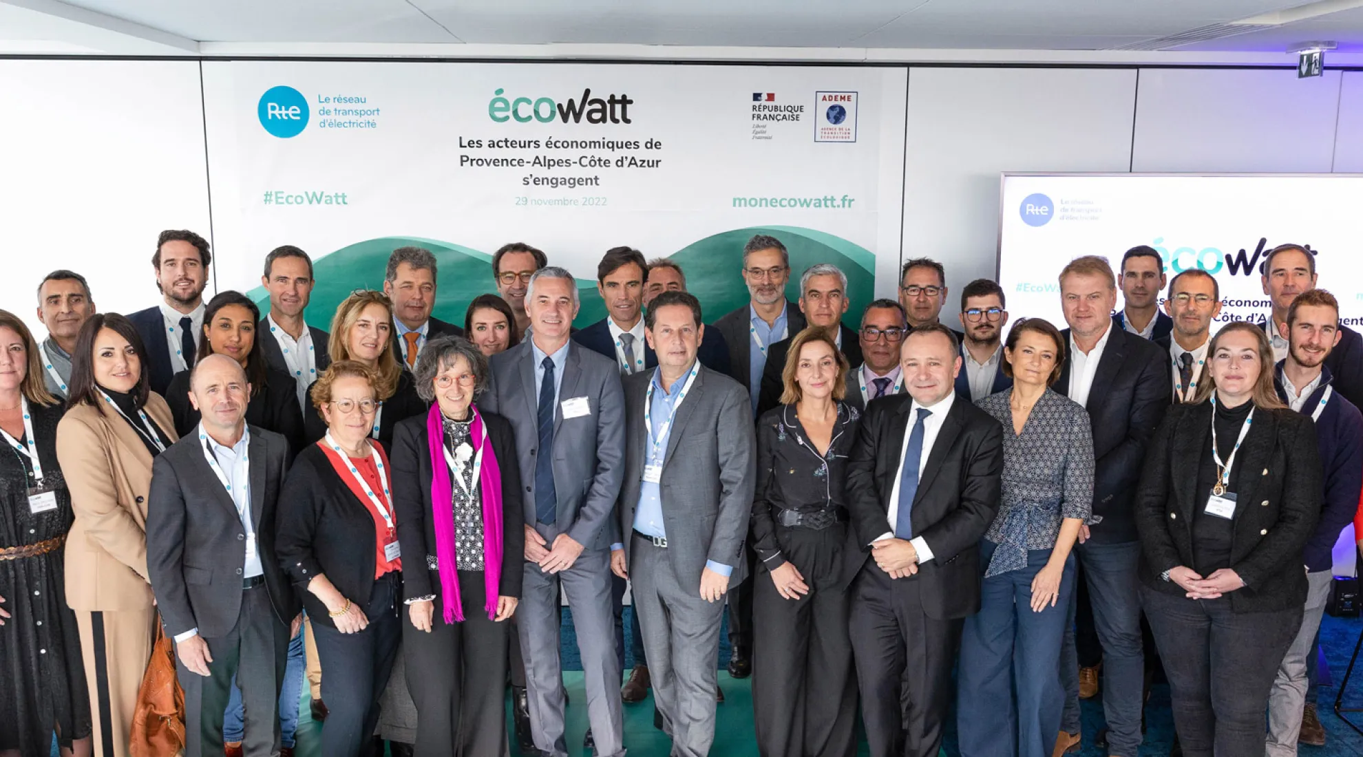 Photo de Gilles Odone, délégué RTE Méditerranée, Jean-Luc Chauvin, Président de la CCI Aix-Marseille-Provence, Philippe Korcia, 1er Vice-Président au MEDEF, Christine Baze, Présidente d’Industries Méditerranée avec des responsables de grandes entreprises régionales