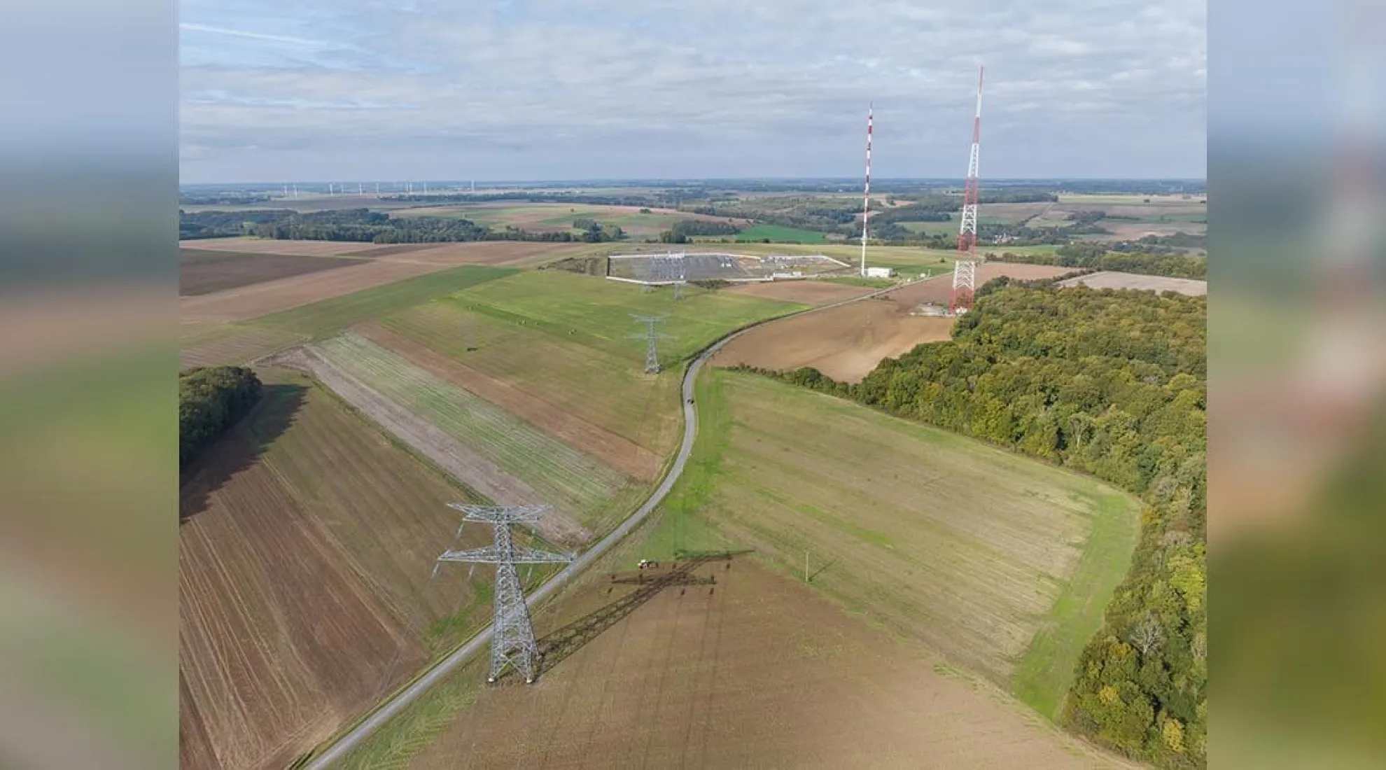 Fin de la concertation préalable du public pour le projet de construction d’une ligne électrique aérienne à 400 000 volts entre Amiens (Somme) et Petit-Caux (Seine-Maritime) - En-tête