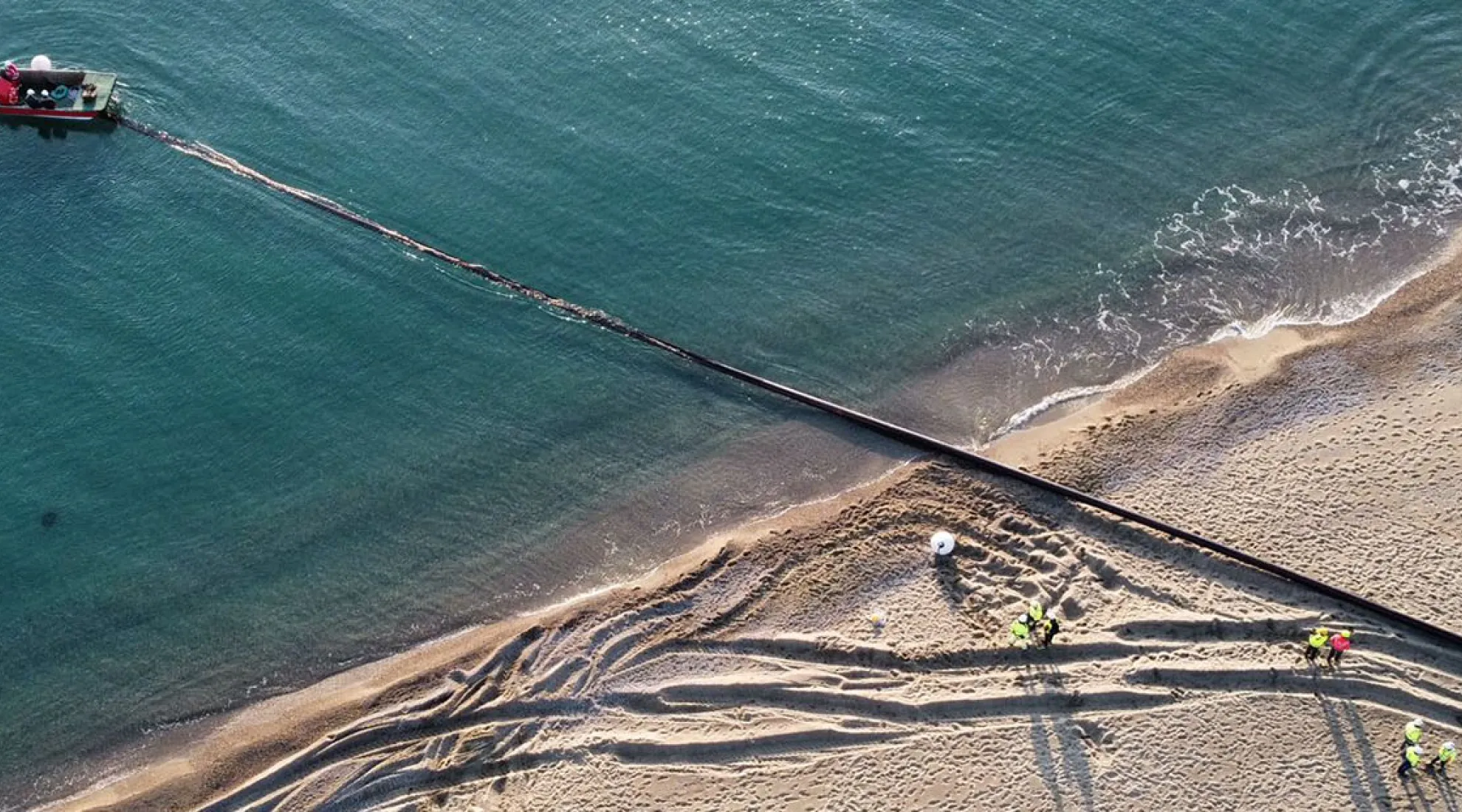Début des travaux des premières éoliennes flottantes de France - Cover
