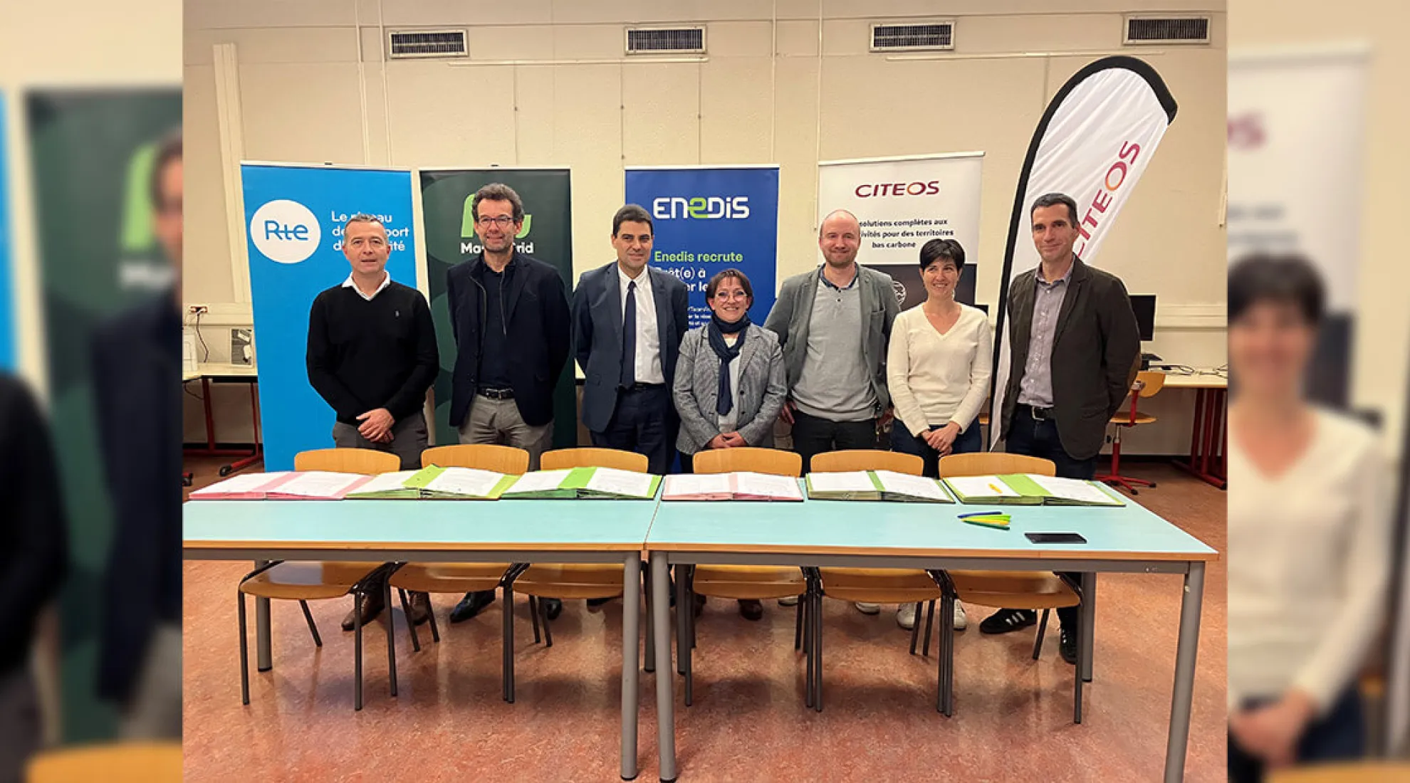 Classe « réseaux électriques » au lycée Françoise Dolto à Fontanil-Cornillon (38) - Cover