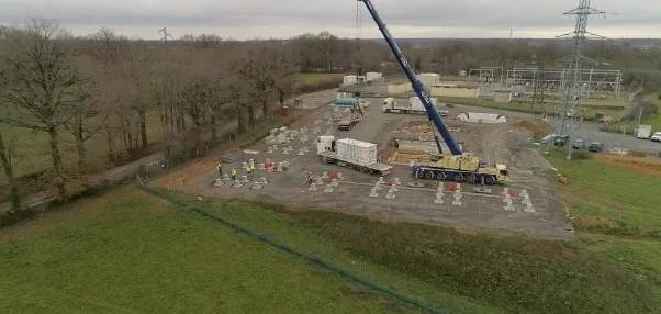 Photo de l'installation de la 1ère batterie à Bellac