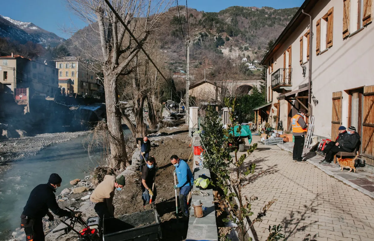 Tempête Alex : les salariés RTE aux côtés des habitants sinistrés