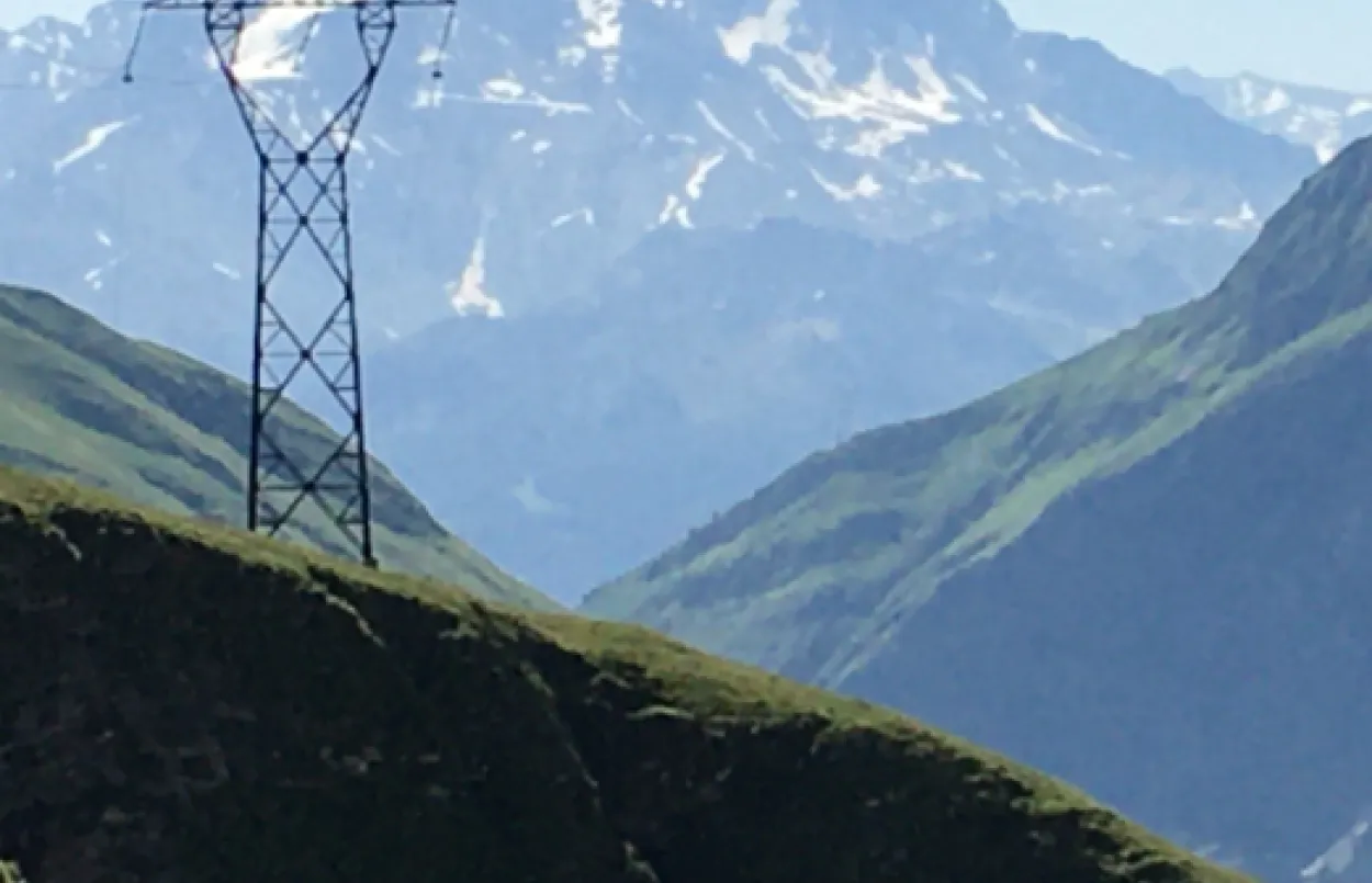 Des travaux de rénovation sur l’une des plus hautes lignes électriques de France dans le Massif du Mont-Blanc