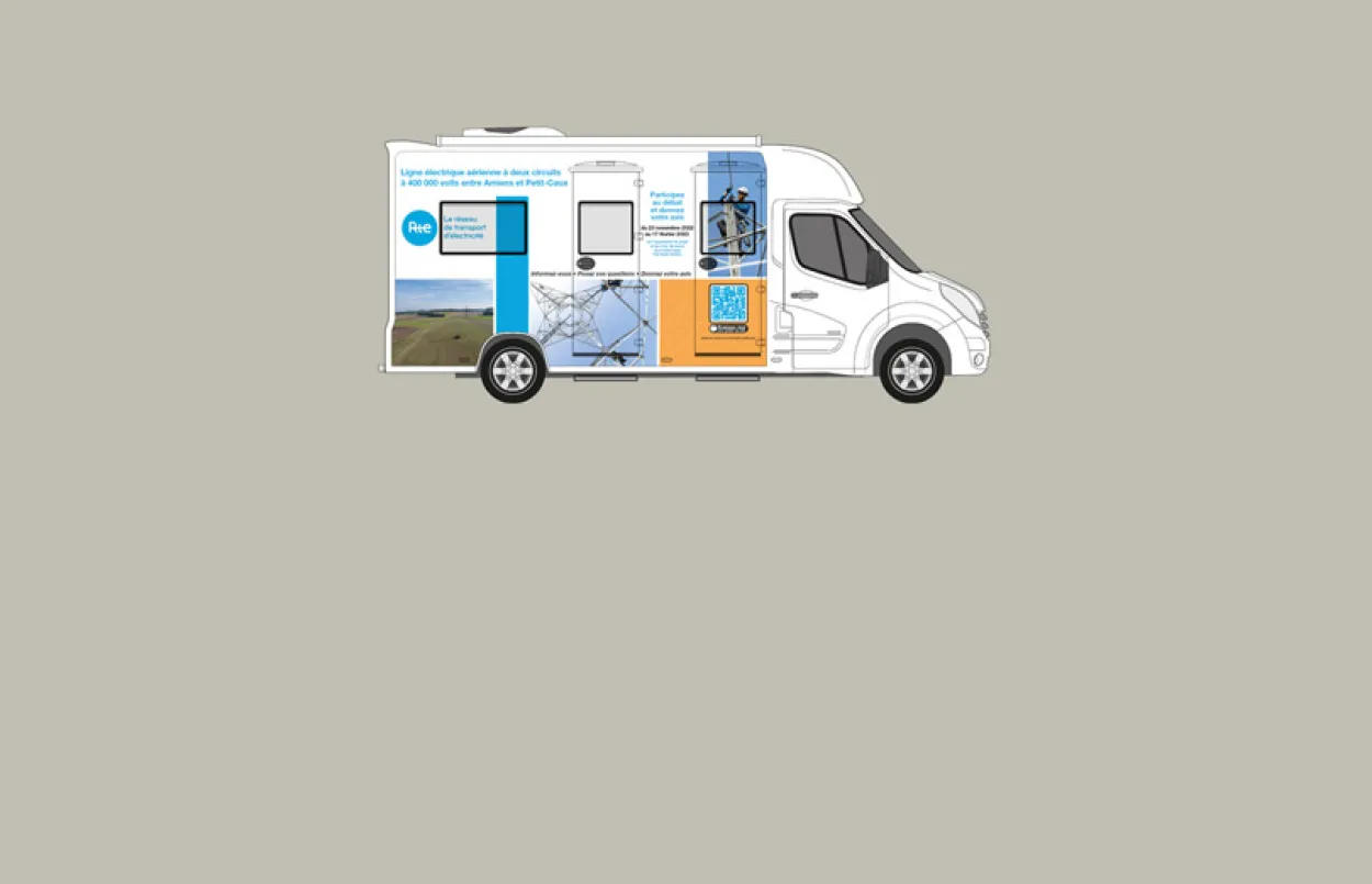 Reproduction du bus servant à aller à la rencontre des habitants