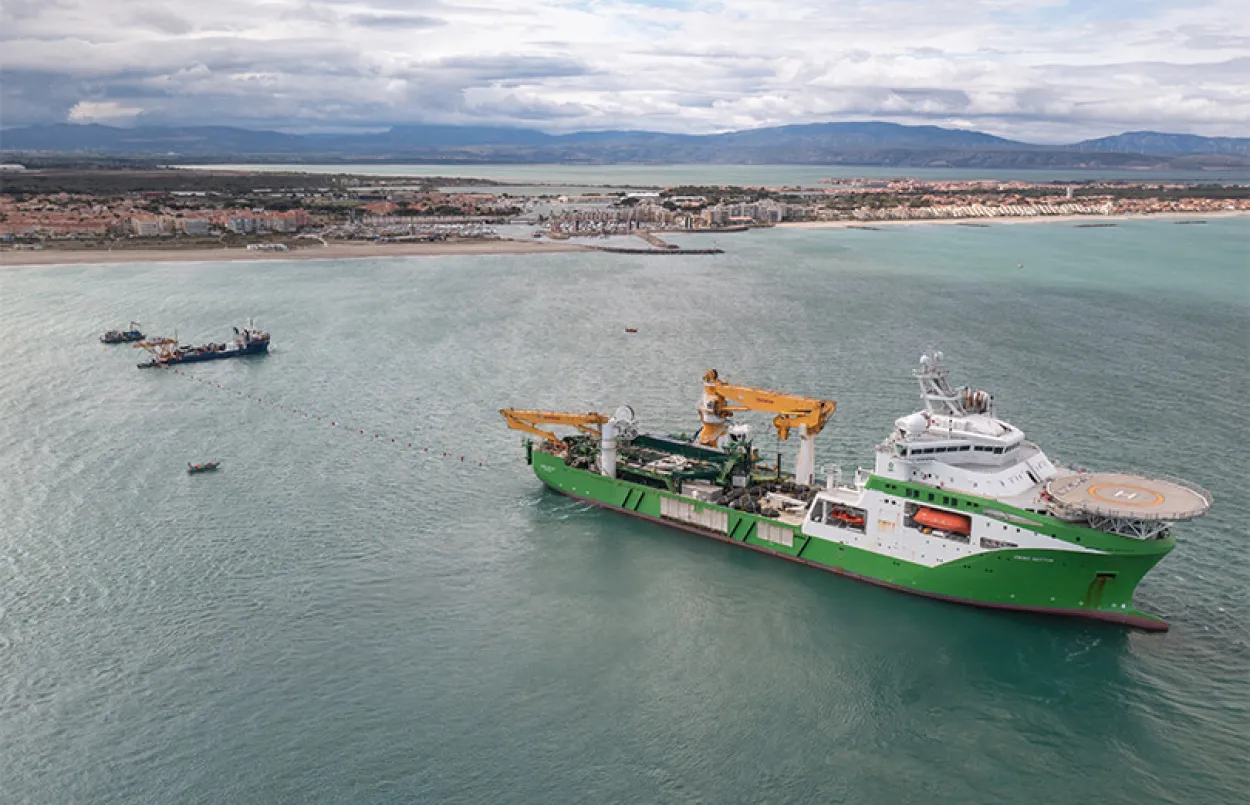  RTE installe un câble électrique sous-marin en Méditerranée - Vignette