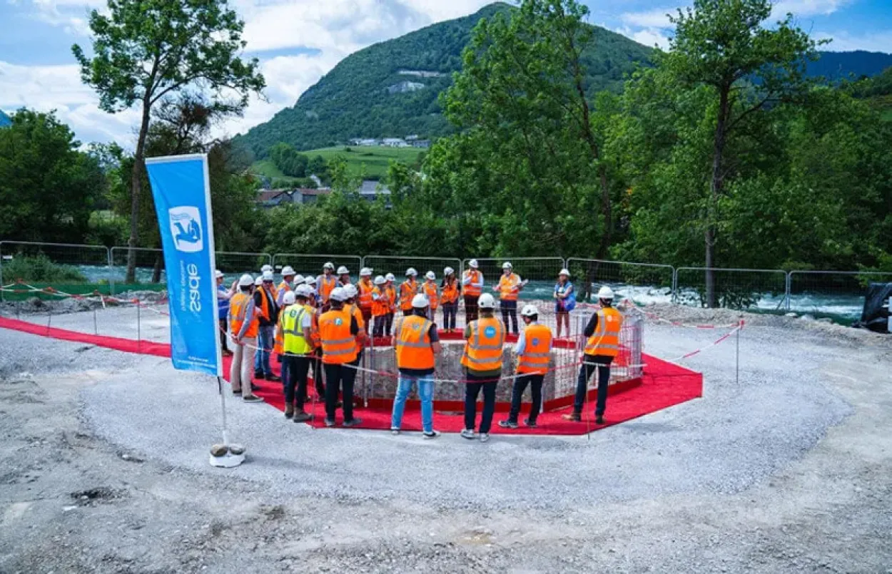 Photographie de l'inauguration du micro-tunnelier 