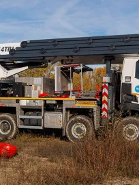 RTE Méditerranée expérimente la nouvelle plateforme élévatrice pour des travaux sous tension - Photo 2